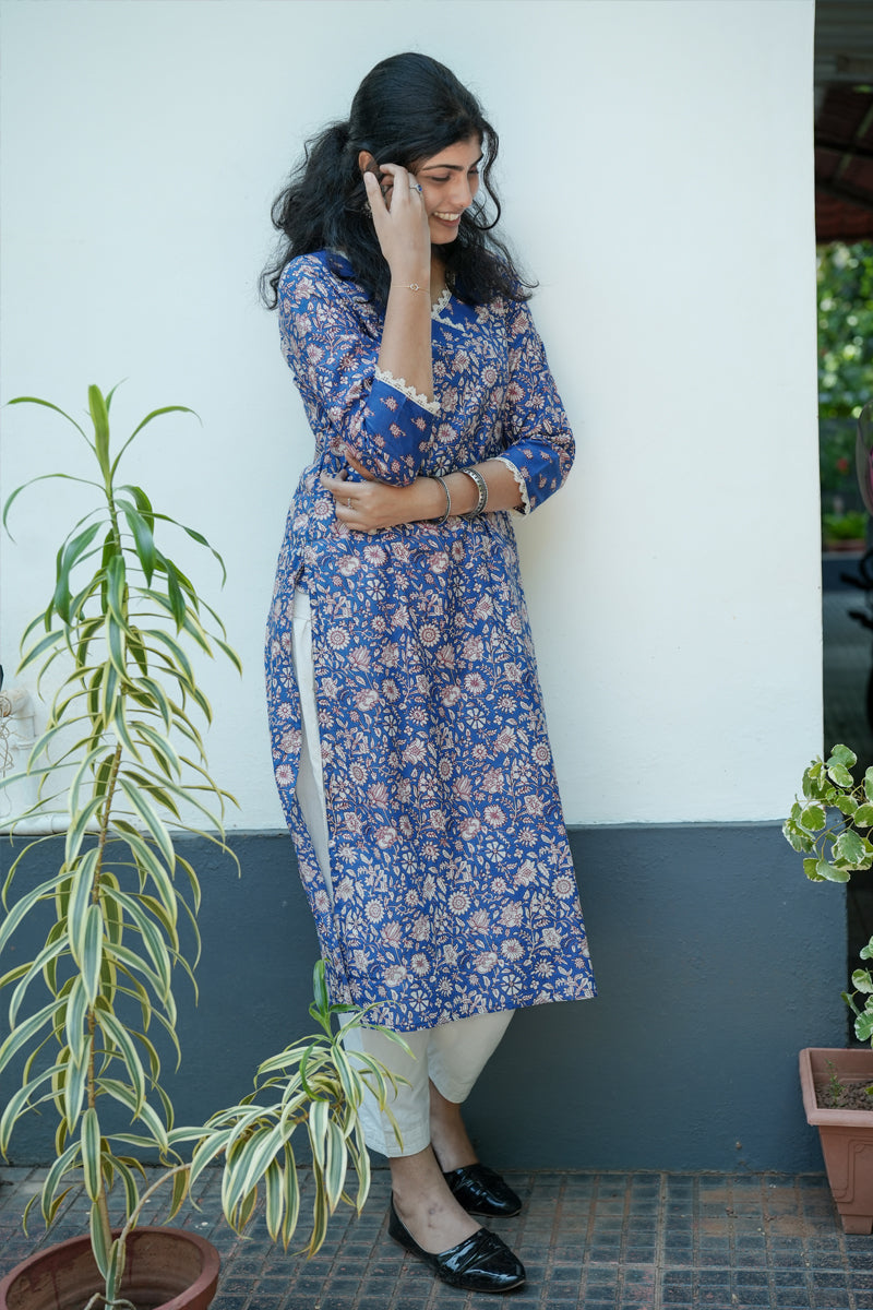 Suryakanthi D Blue Printed Kurta