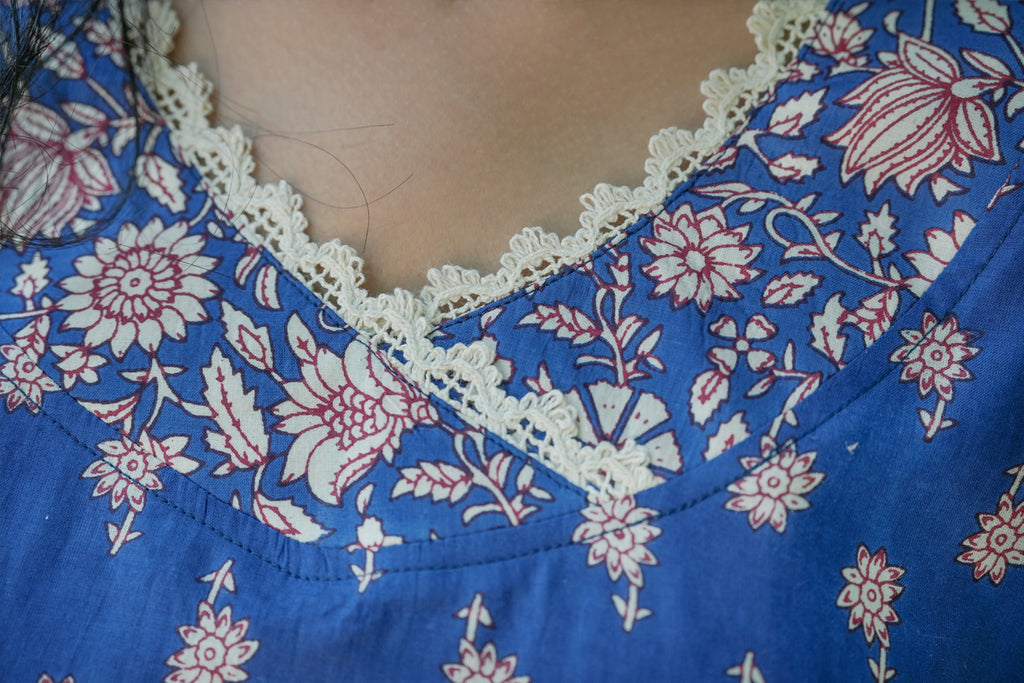 Suryakanthi D Blue&White Printed Kurta