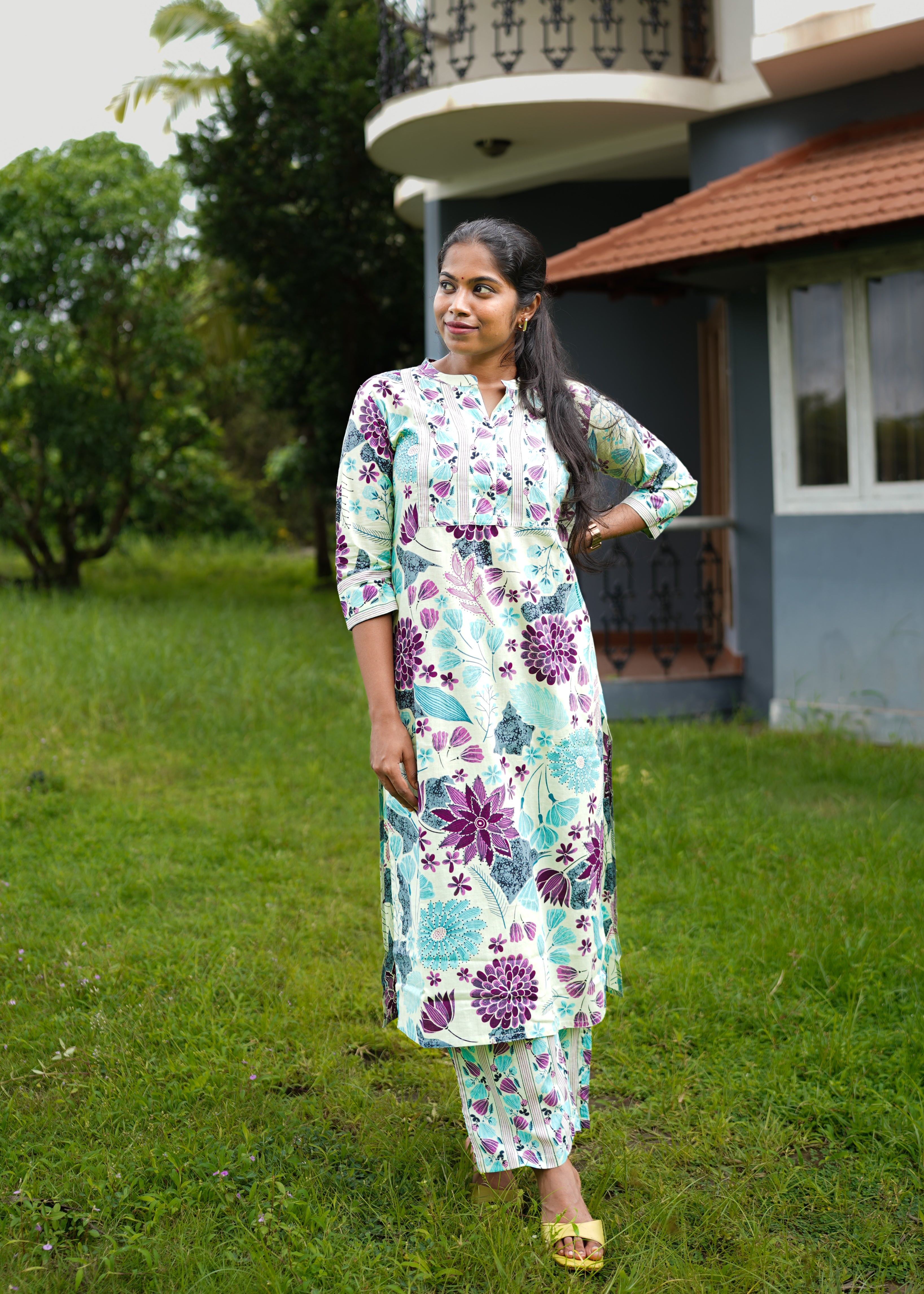 ANAMIKA  PRINTED  STRAIGHT KURTA WITH BOTTOM