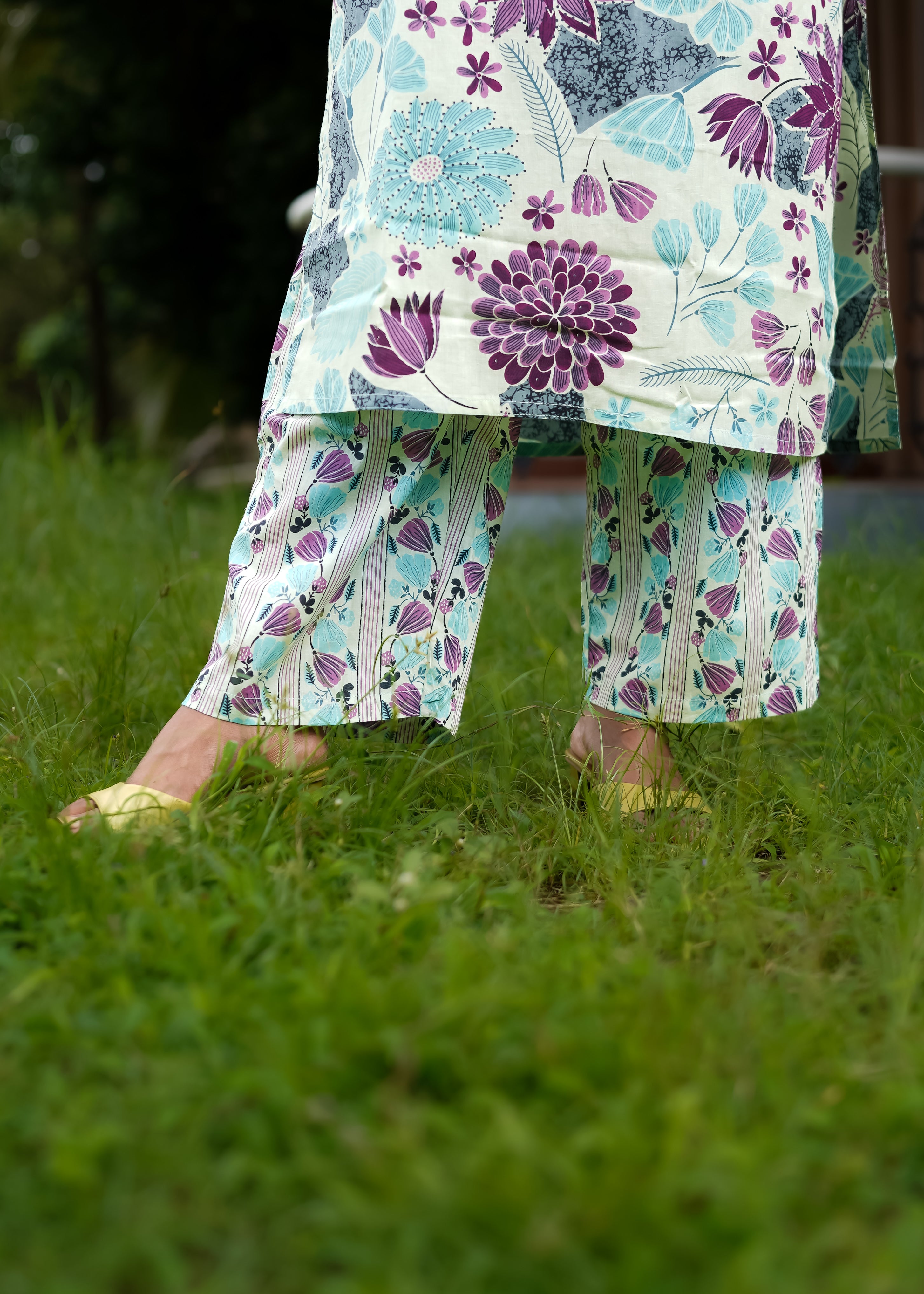 ANAMIKA  PRINTED  STRAIGHT KURTA WITH BOTTOM